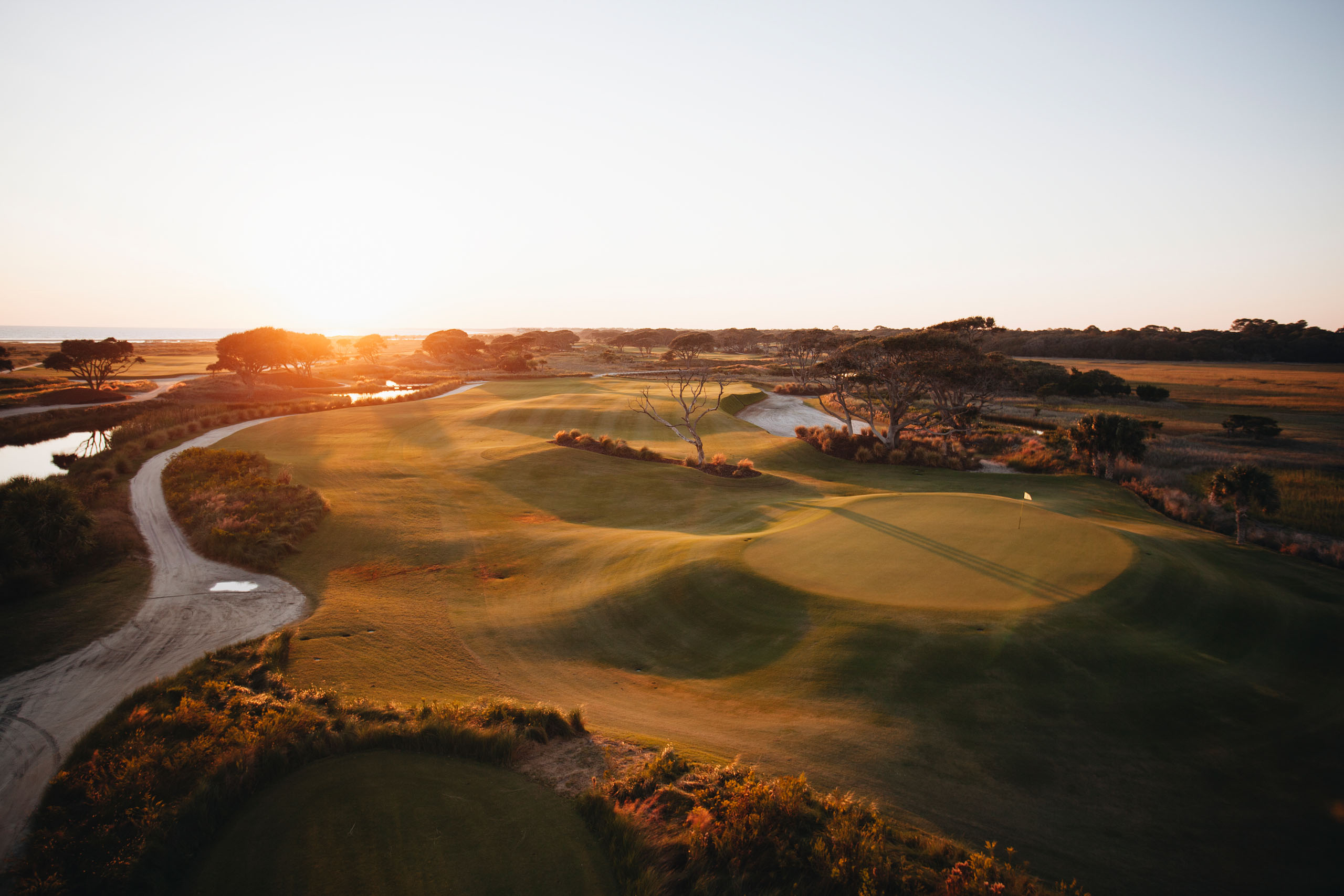 This shot of No. 3—taken before Rory’s Oak was removed—shows the character of the hole that Kiawah Island executives are trying to recreate. Rather than rush the process, they’re looking for the perfect replacement to greet Rory McIlroy when he tees it up at the 2021 PGA Championship. Photo: Stephen Szurlej