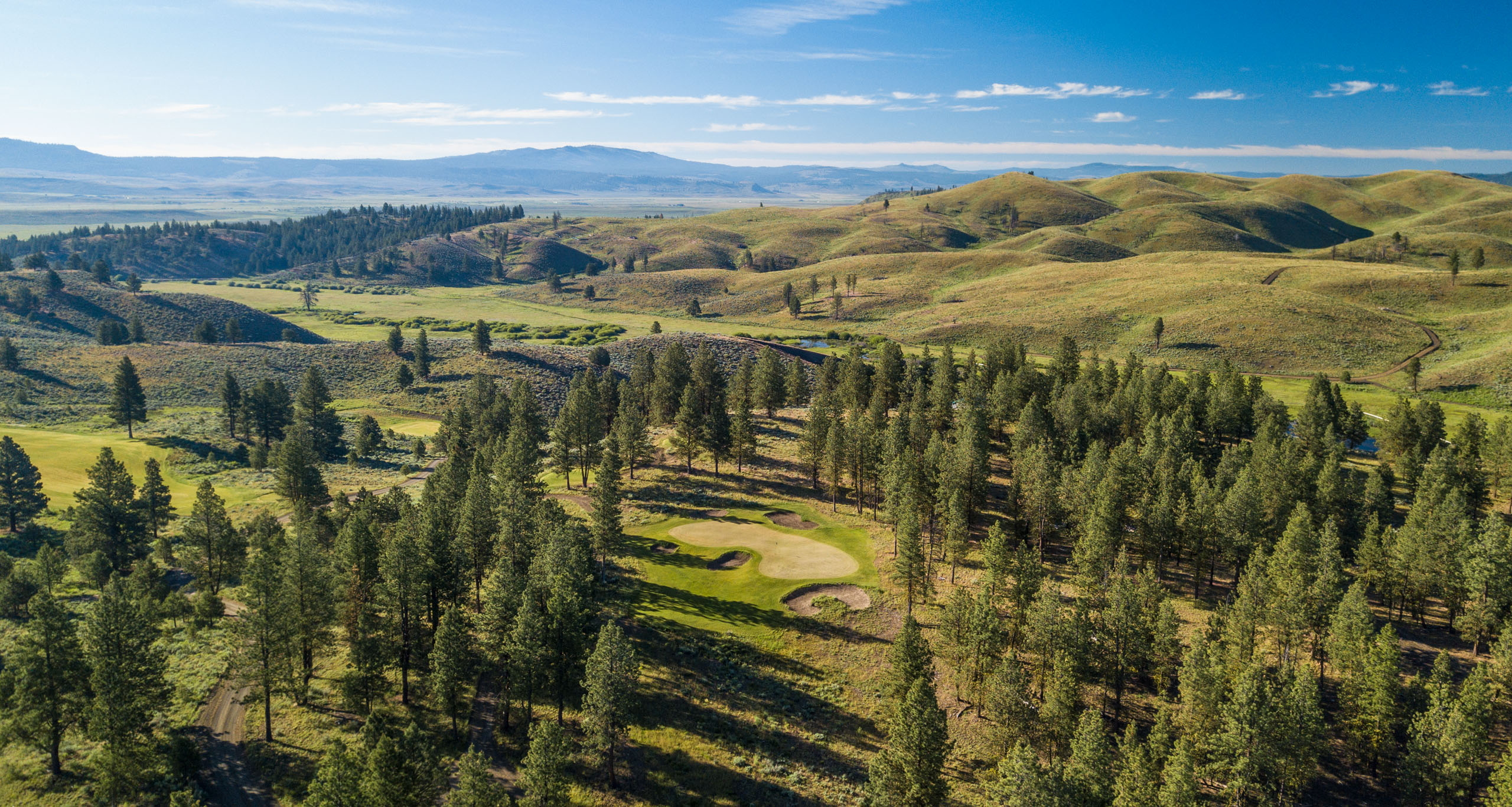 The rolling topography makes for rollicking golf, including Hankins’ downhill 18th, which offers guests the chance to win a flask of local rye by hitting the “longest drive of their life.”