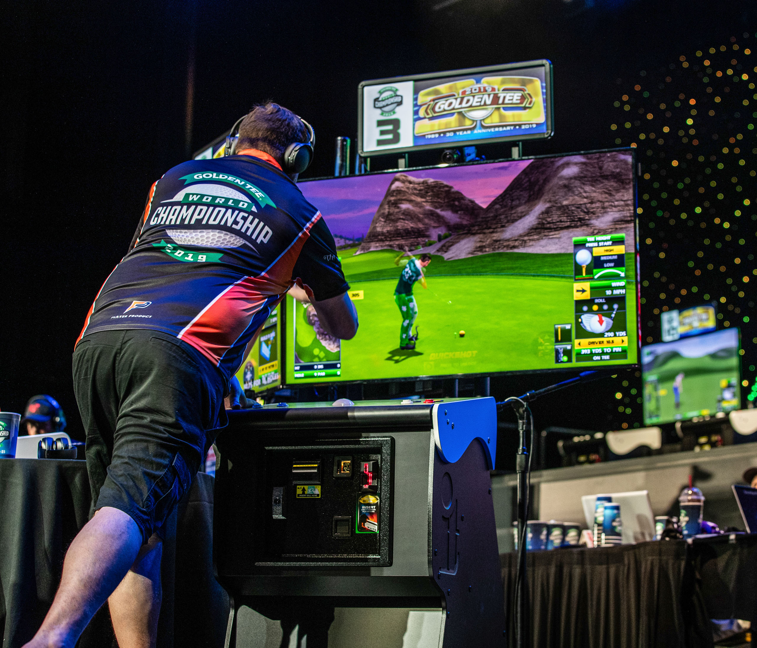 Beers, red numbers and extended follow-throughs: Stylistically, not much differs between your local pub and Golden Tee’s grandest stages when it comes to 18 virtual holes. Photo courtesy of Incredible Technologies