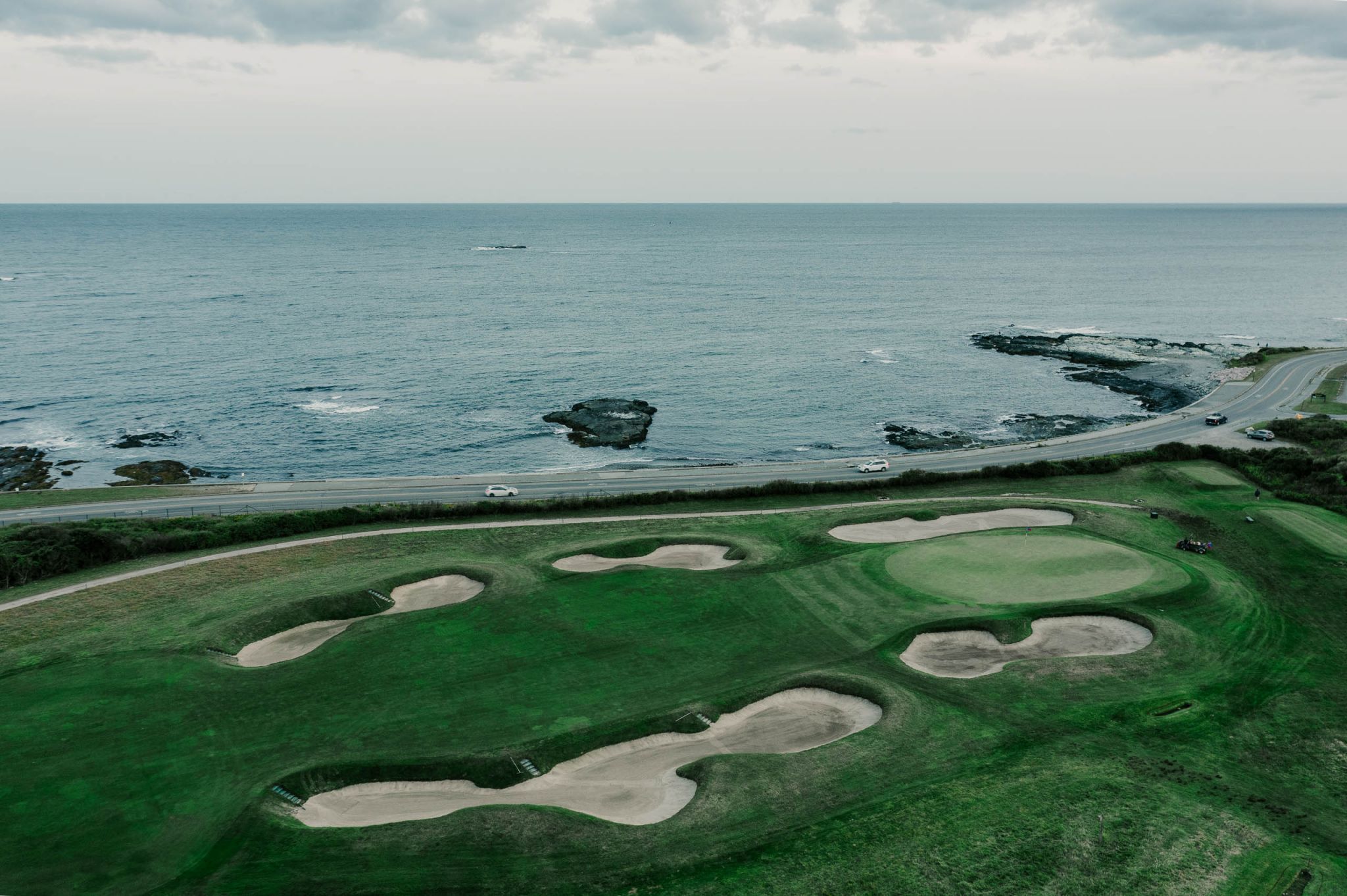 The 4th, a par 3 along the Atlantic