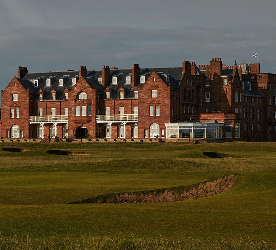 Troon Lodging